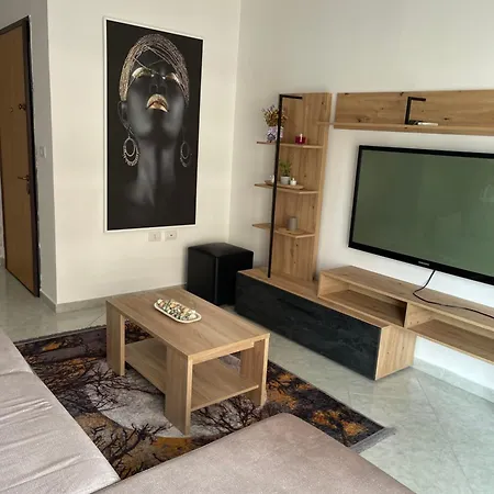 Apartament فلورا