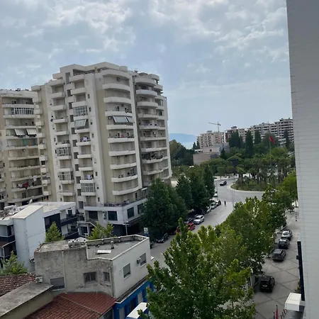 Apartament فلورا